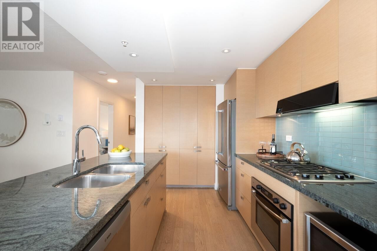 701 - 1530 8TH AVENUE Image 13