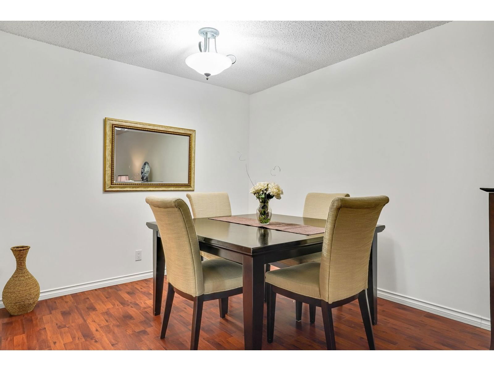 203 - 1740 SOUTHMERE Image 5