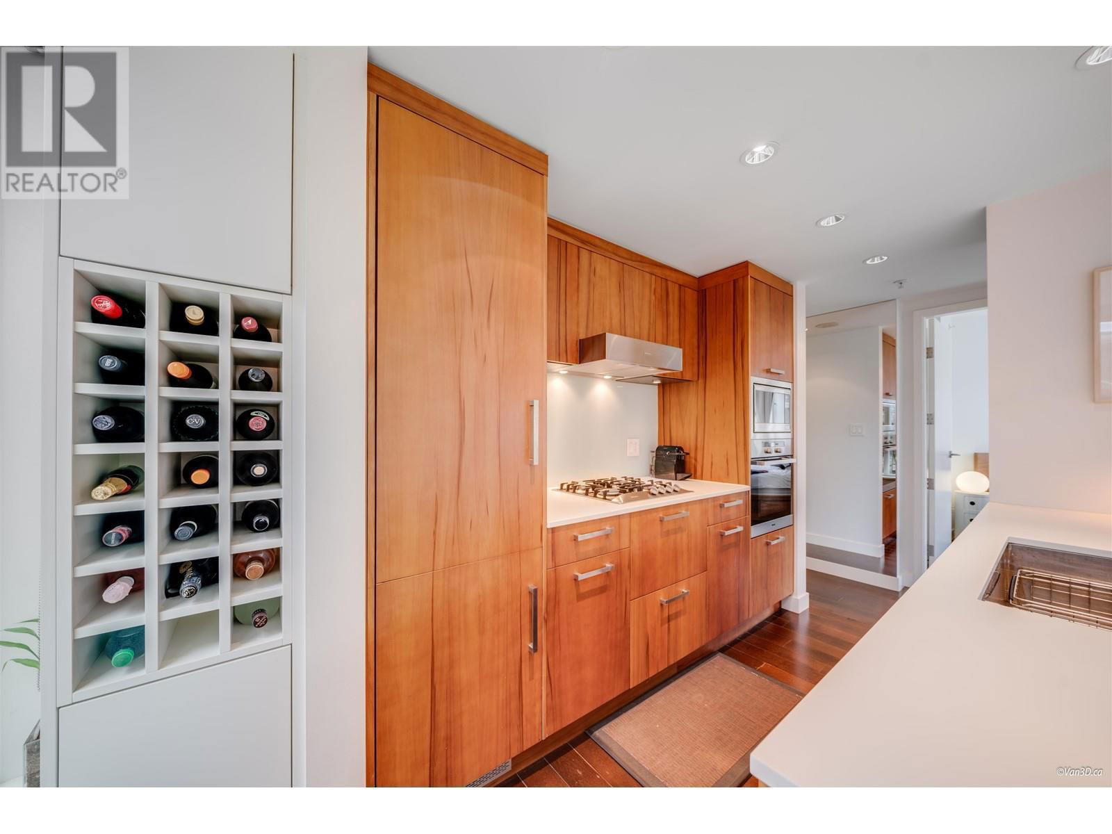 205 - 1565 6TH AVENUE Image 11