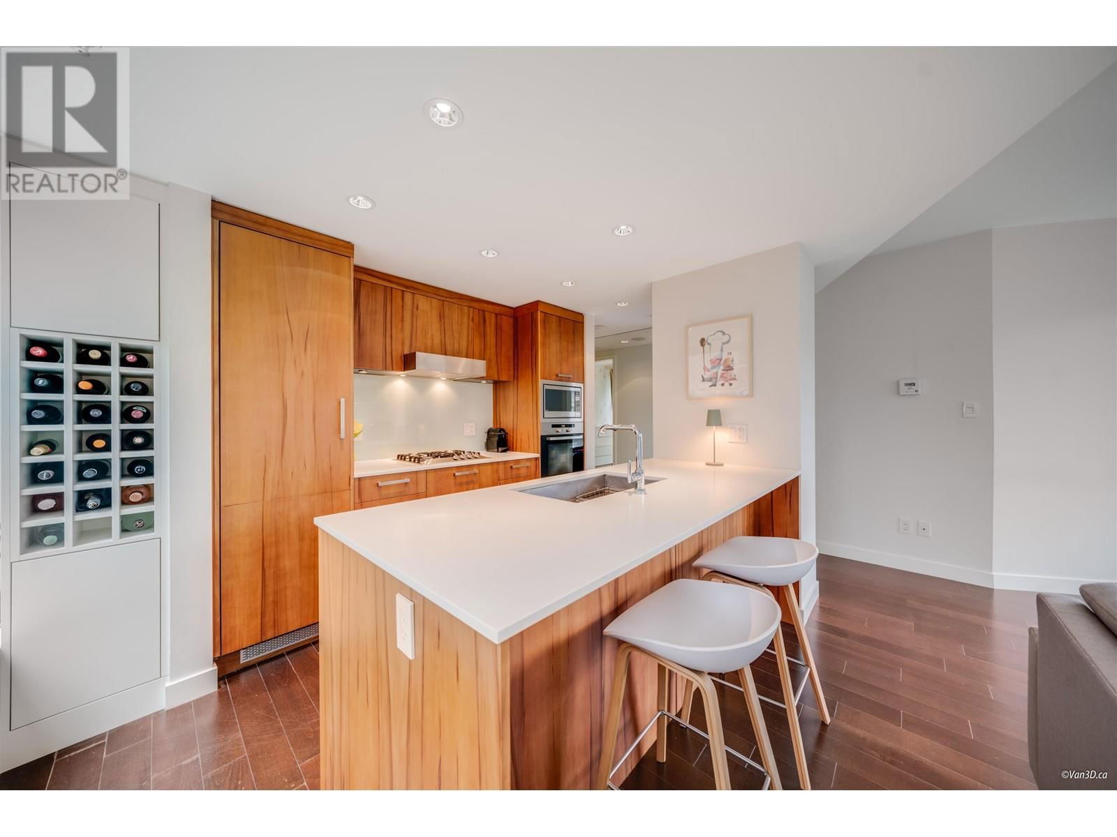 205 - 1565 6TH AVENUE Image 12
