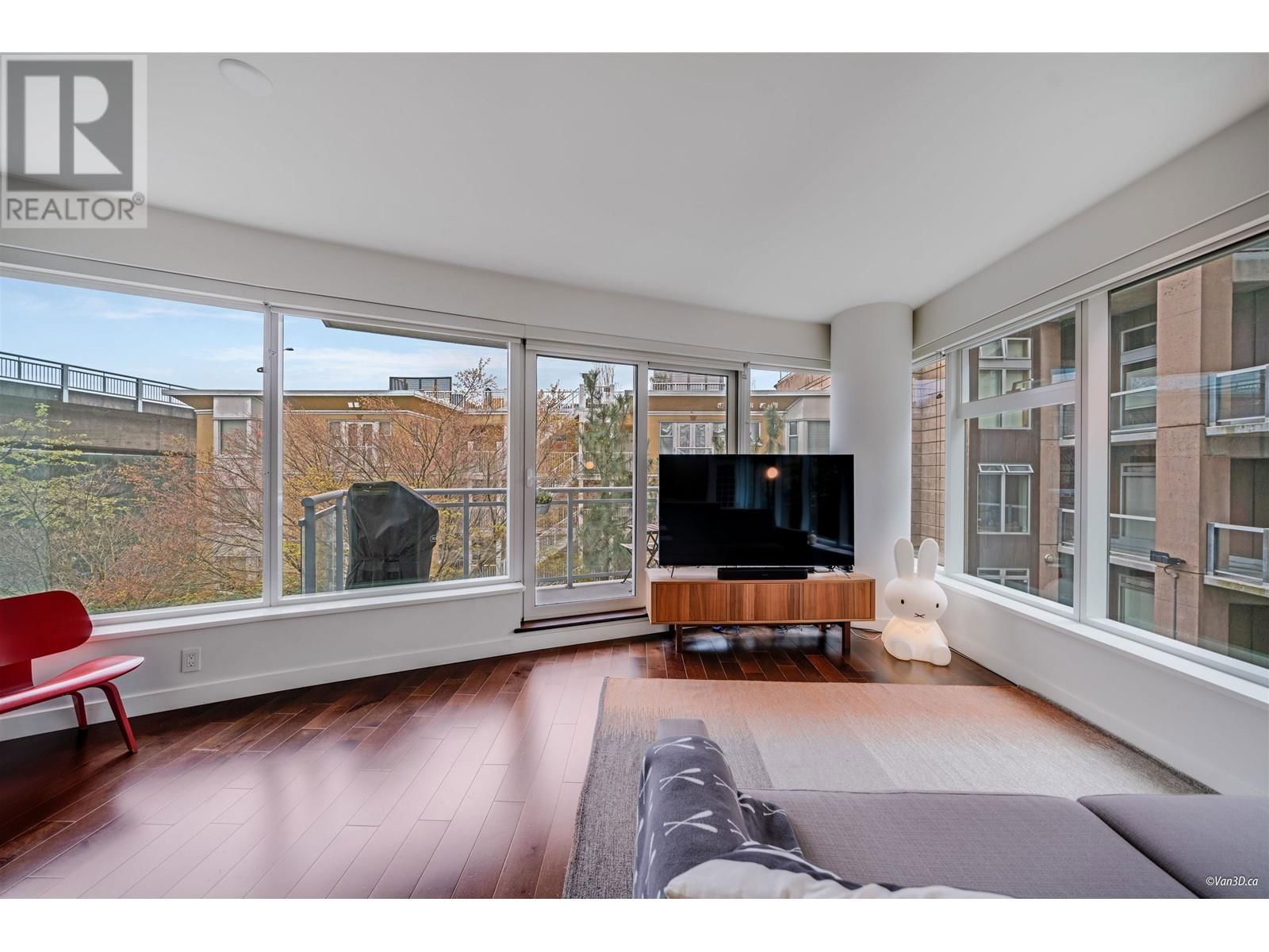 205 - 1565 6TH AVENUE Image 9