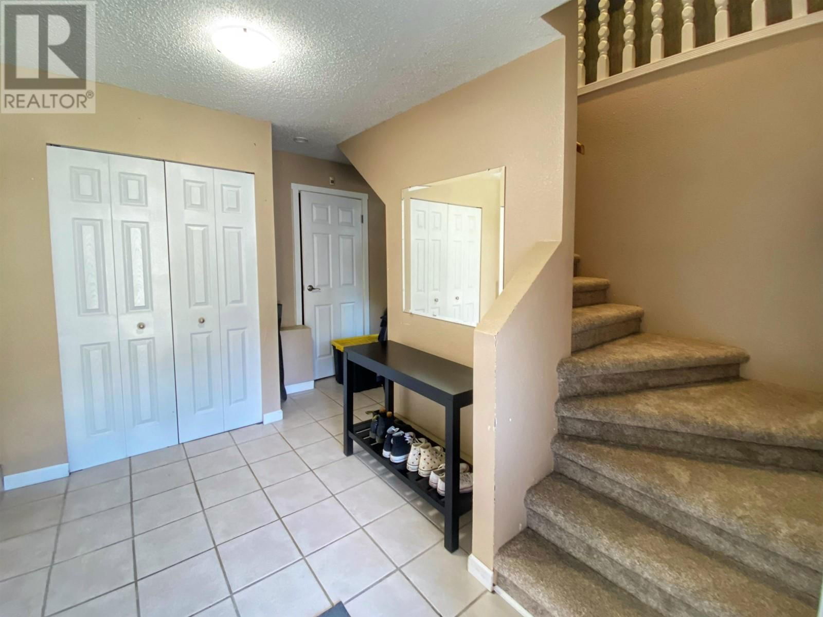 315 ALBERTA PLACE Image 4