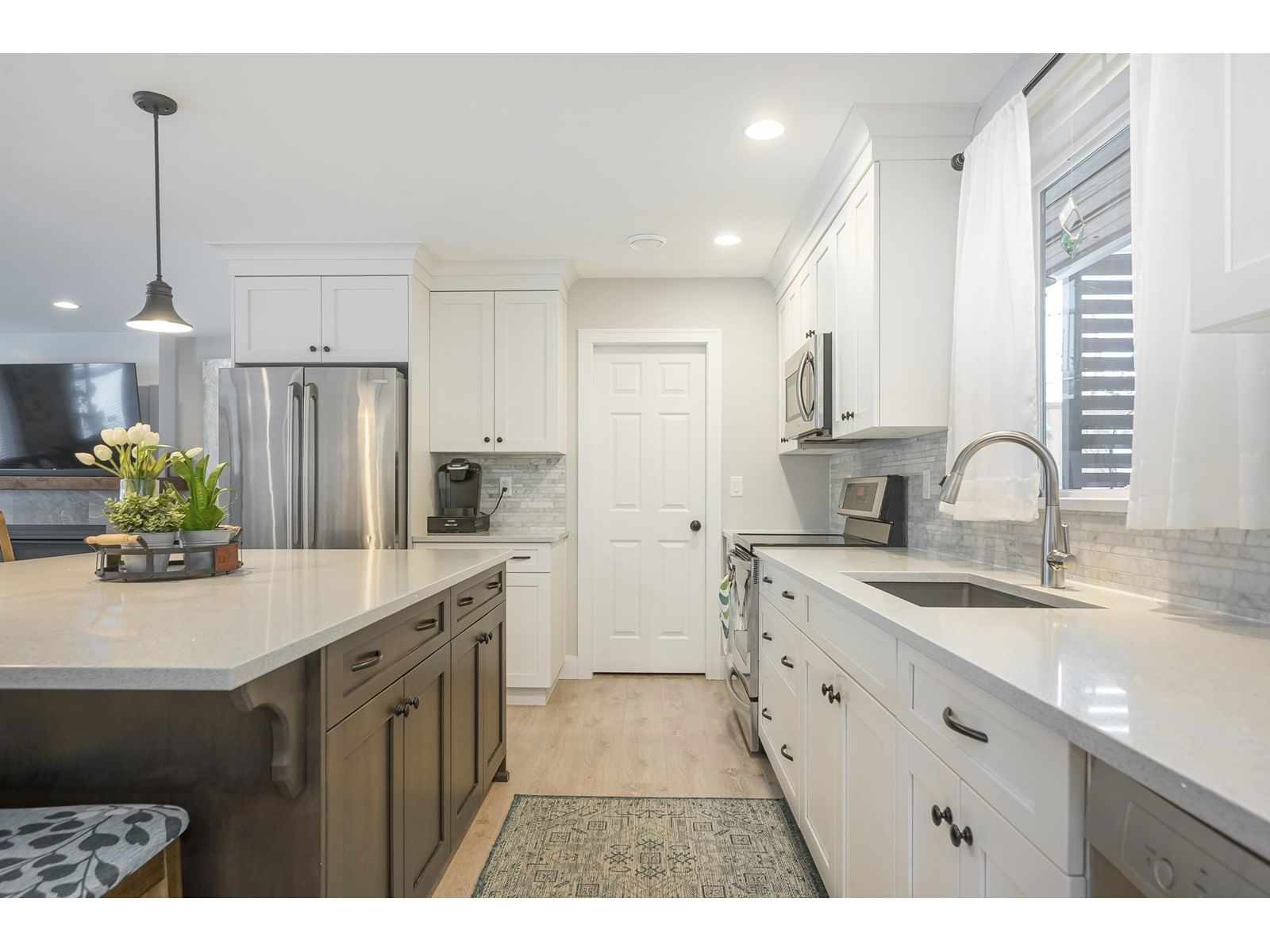 4683 197 Image 10