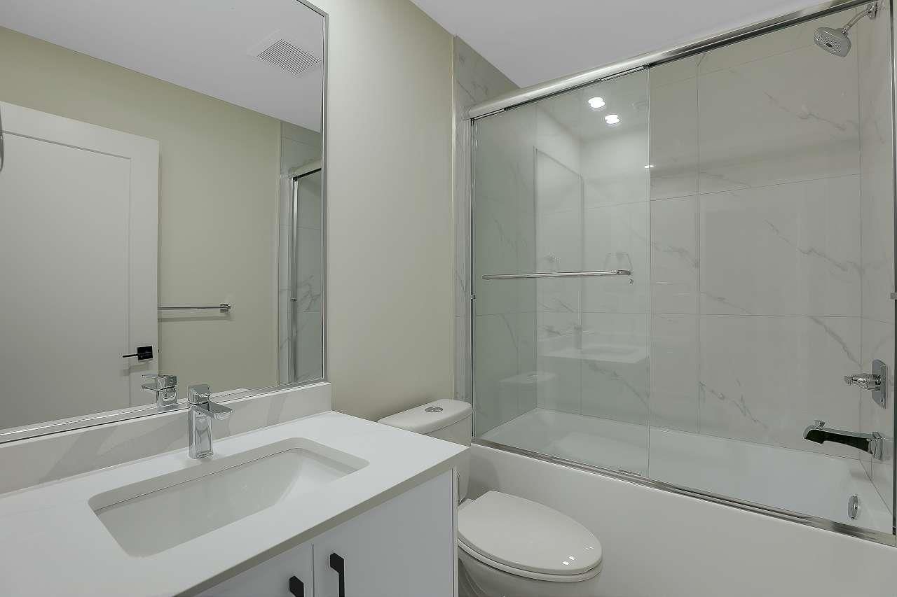 20515 74B Image 32
