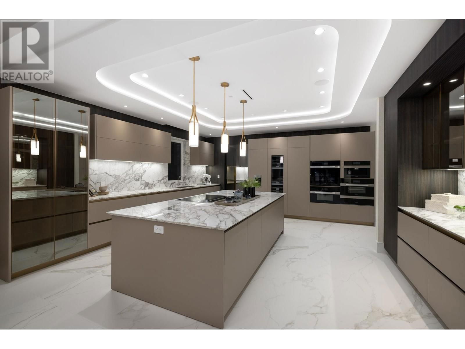 835 FARMLEIGH ROAD Image 14