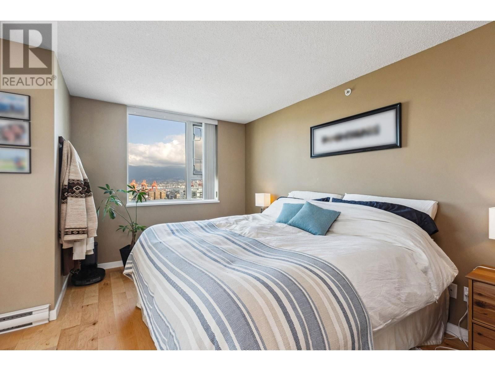 2102 - 125 MILROSS AVENUE Image 14