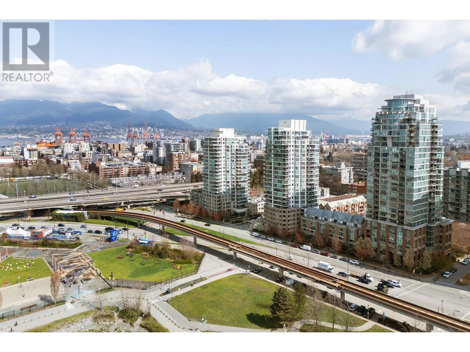 2102 - 125 MILROSS AVENUE Image 30