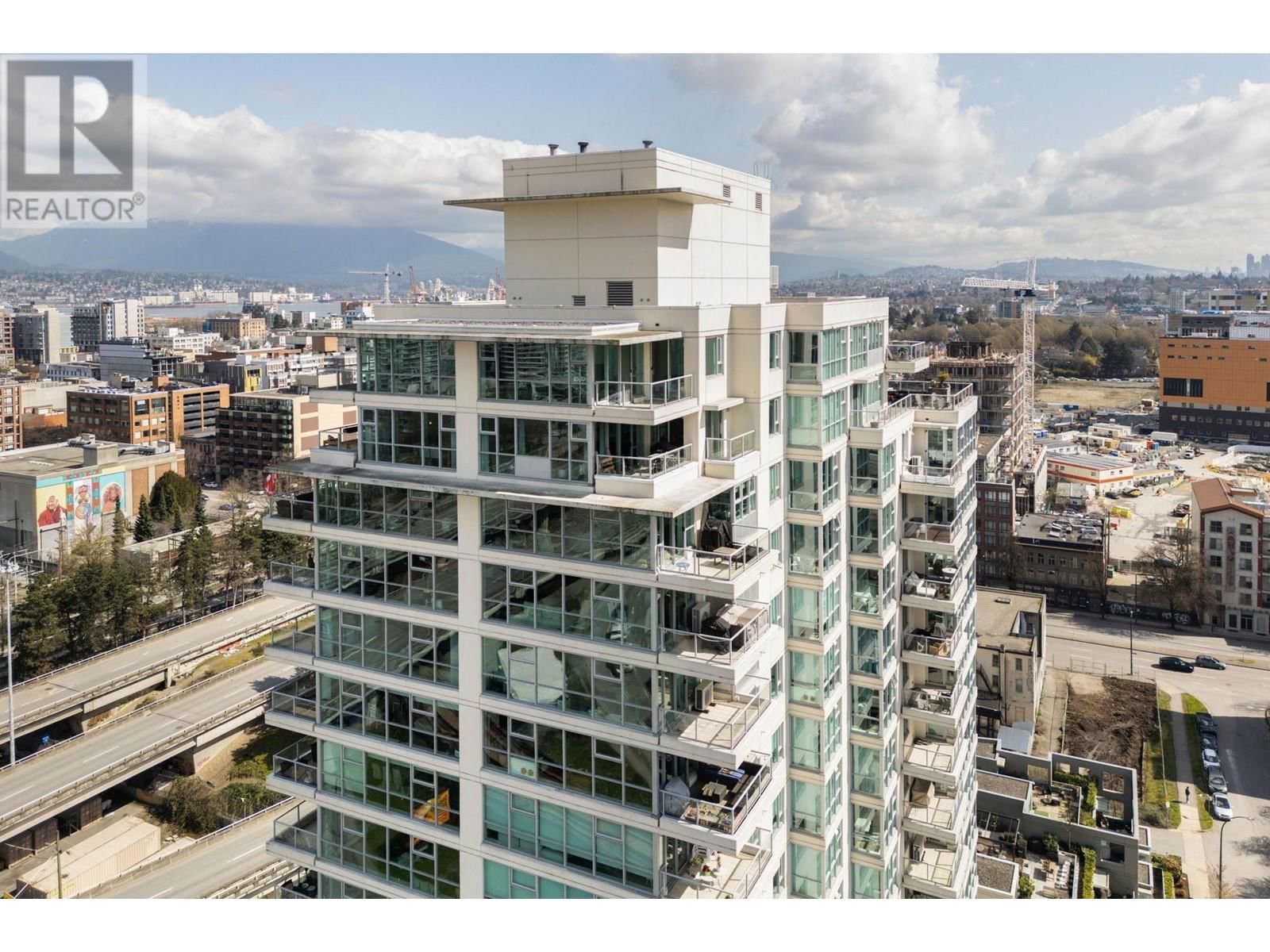 2102 - 125 MILROSS AVENUE Image 38