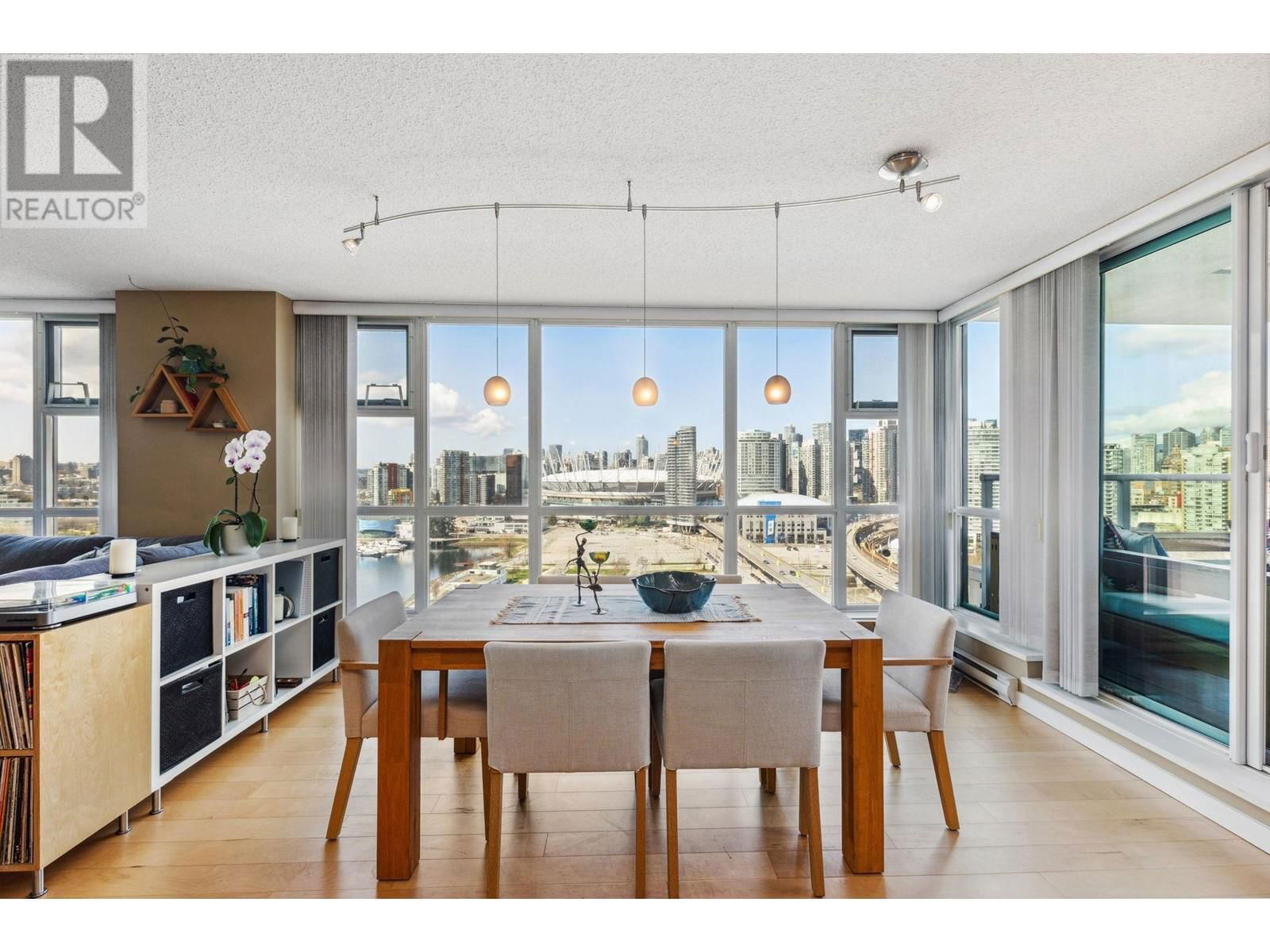 2102 - 125 MILROSS AVENUE Image 5