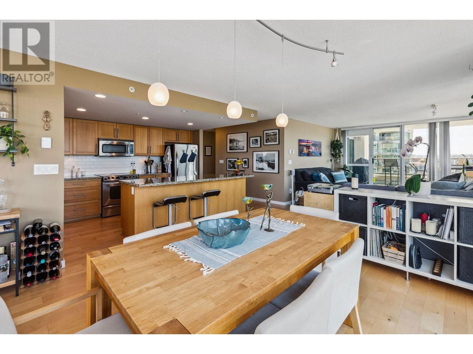 2102 - 125 MILROSS AVENUE Image 6