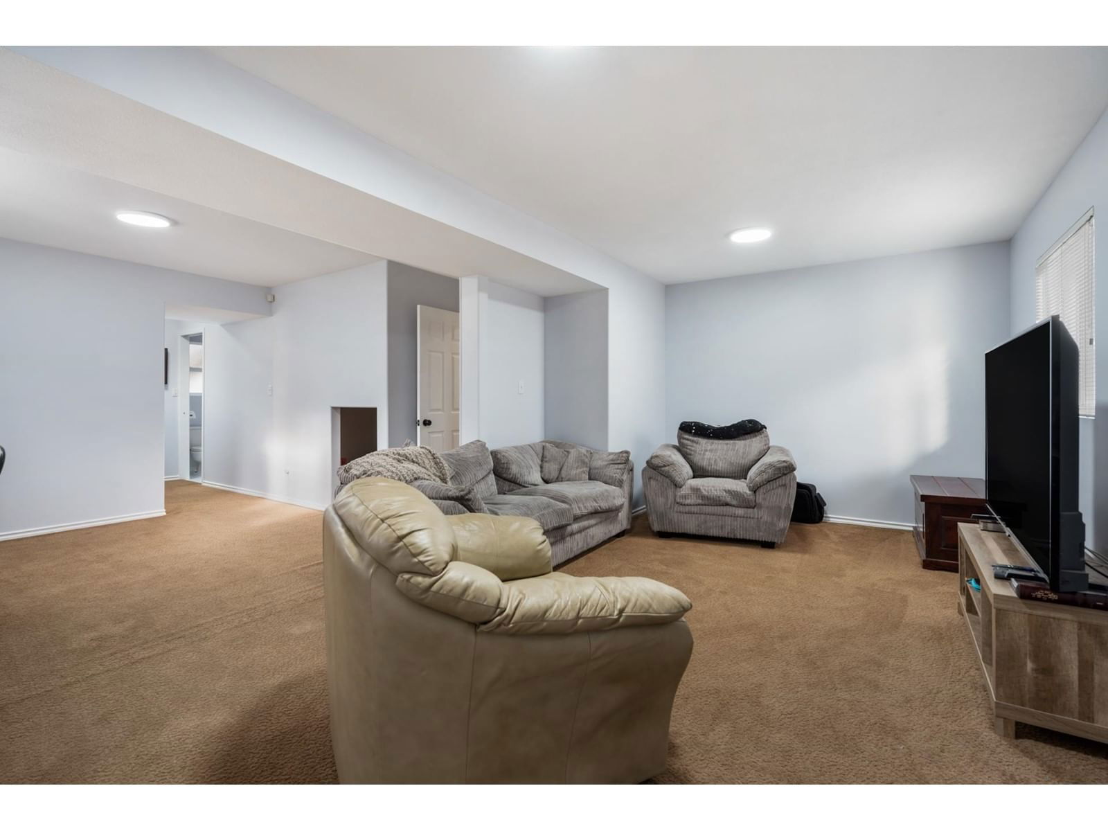 46438 FERGUSON PLACE Image 29