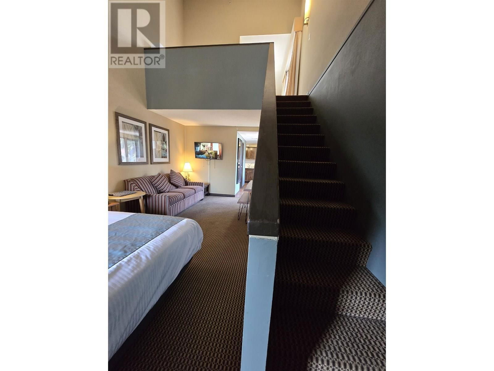 220 - 4220 GATEWAY DRIVE Image 28