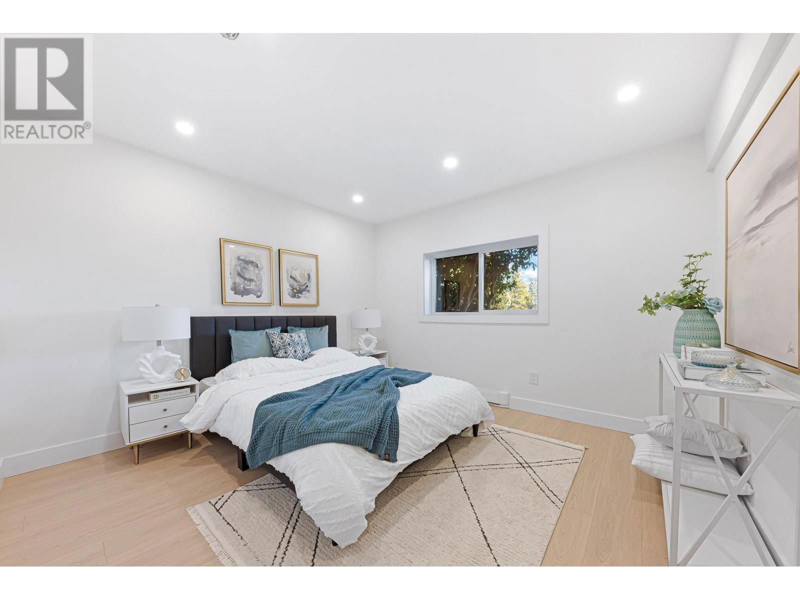 1225 CLOVERLEY STREET Image 32