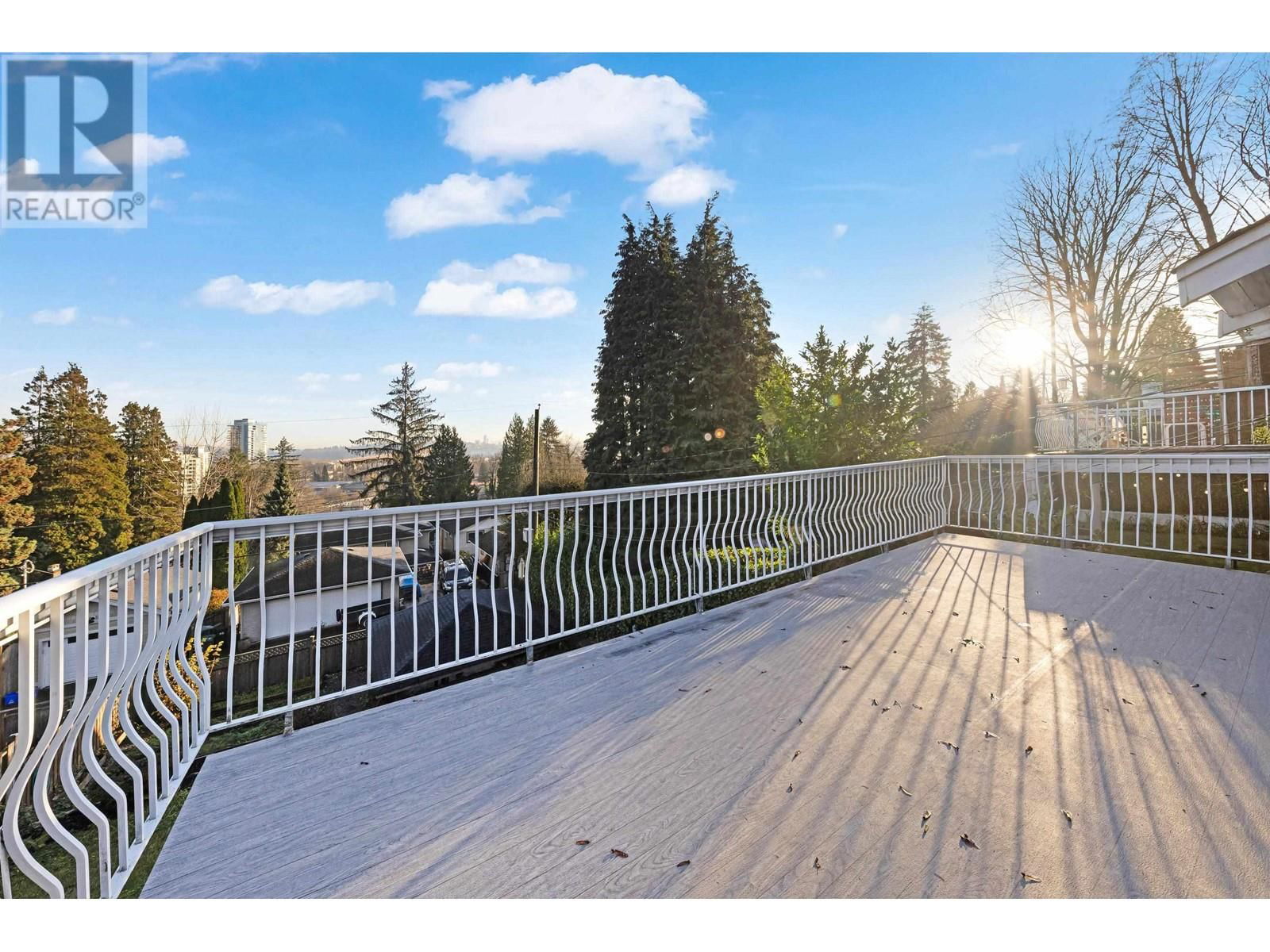 1225 CLOVERLEY STREET Image 38