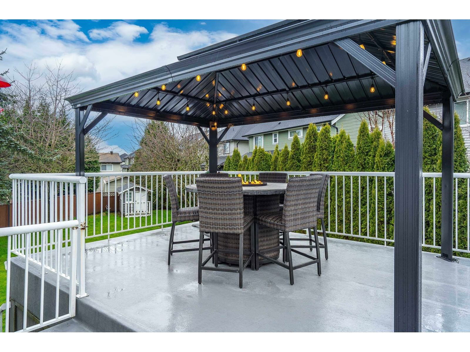 5887 184B STREET Image 13
