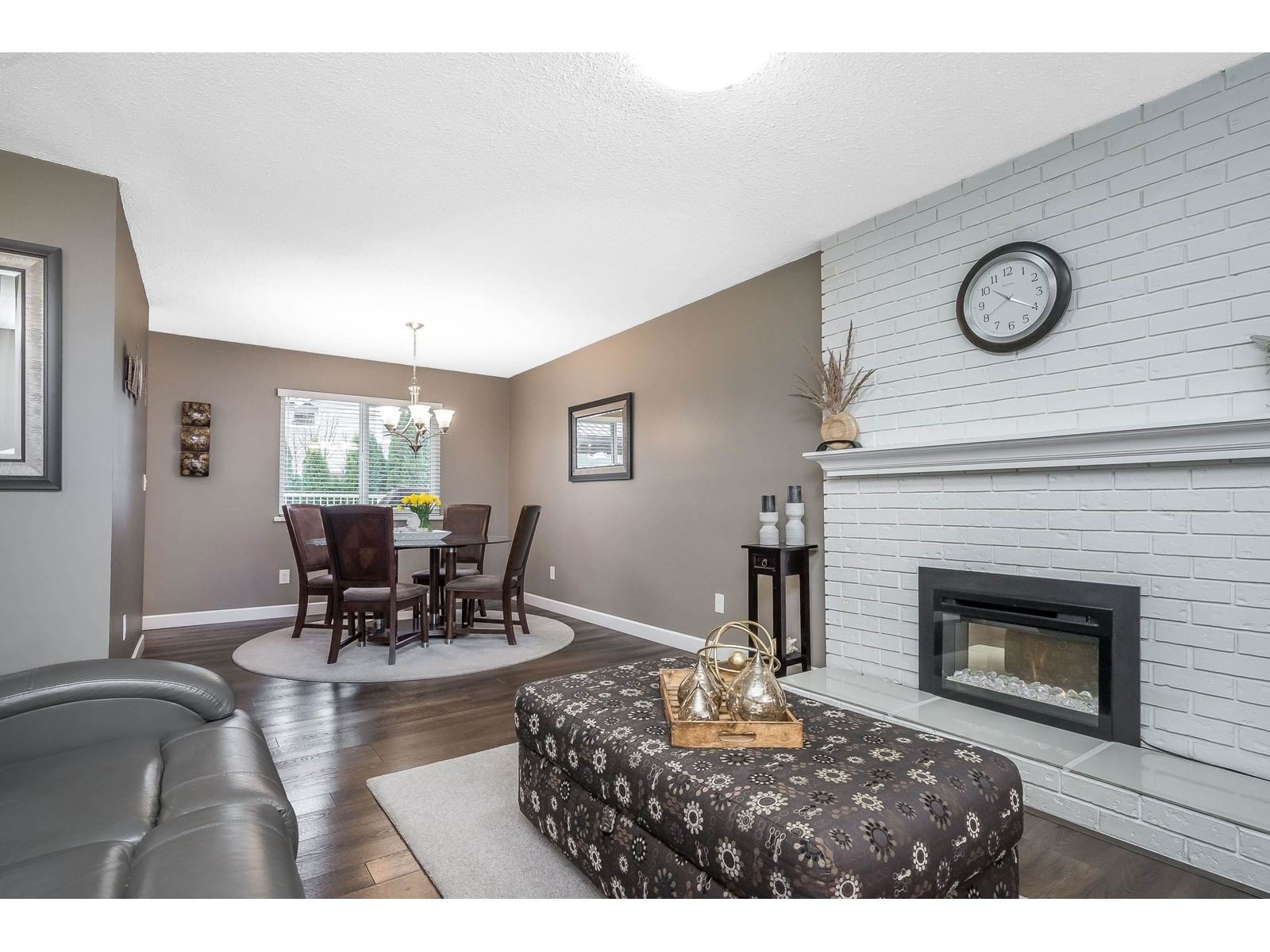 5887 184B STREET Image 18