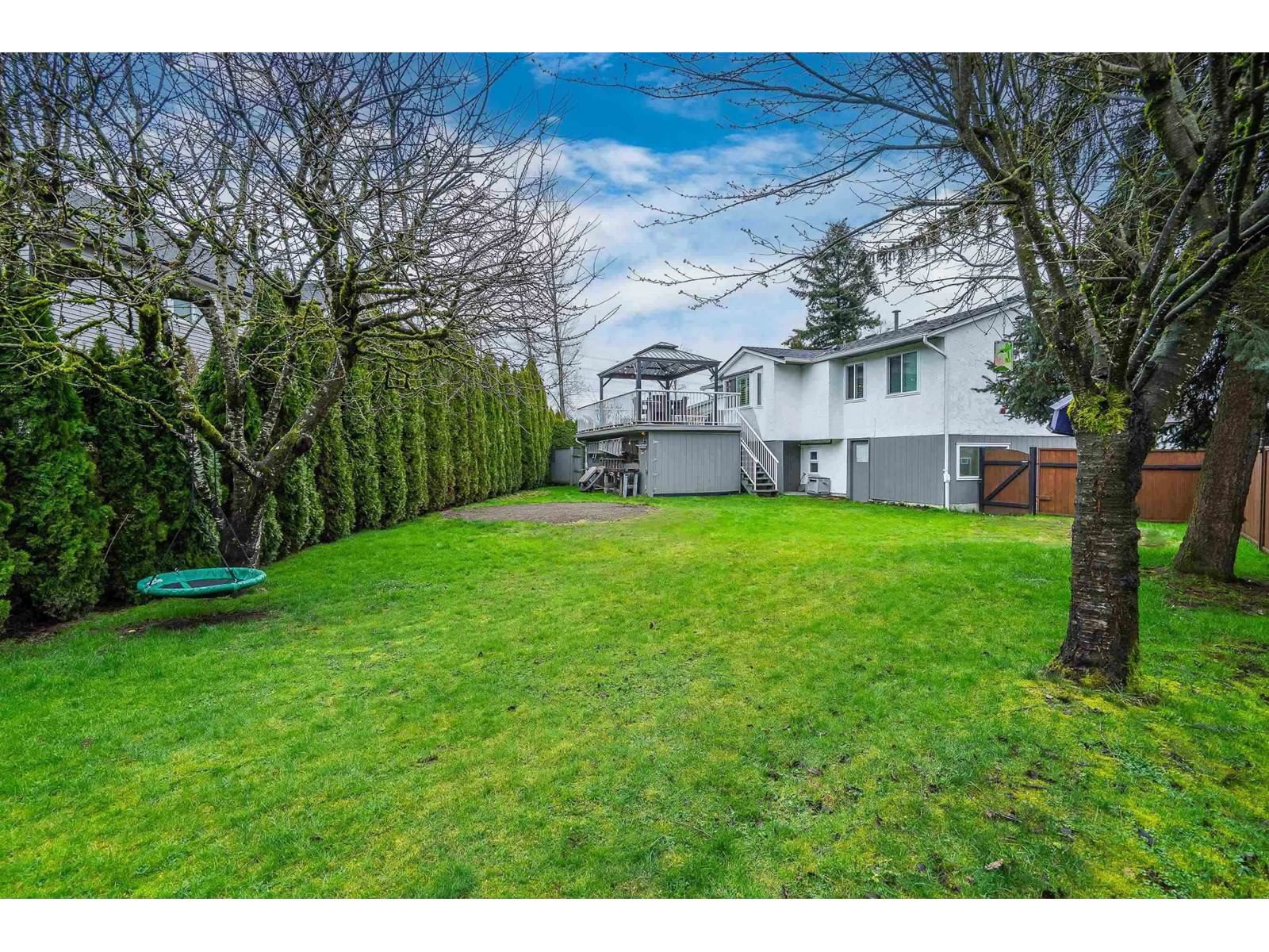5887 184B STREET Image 31