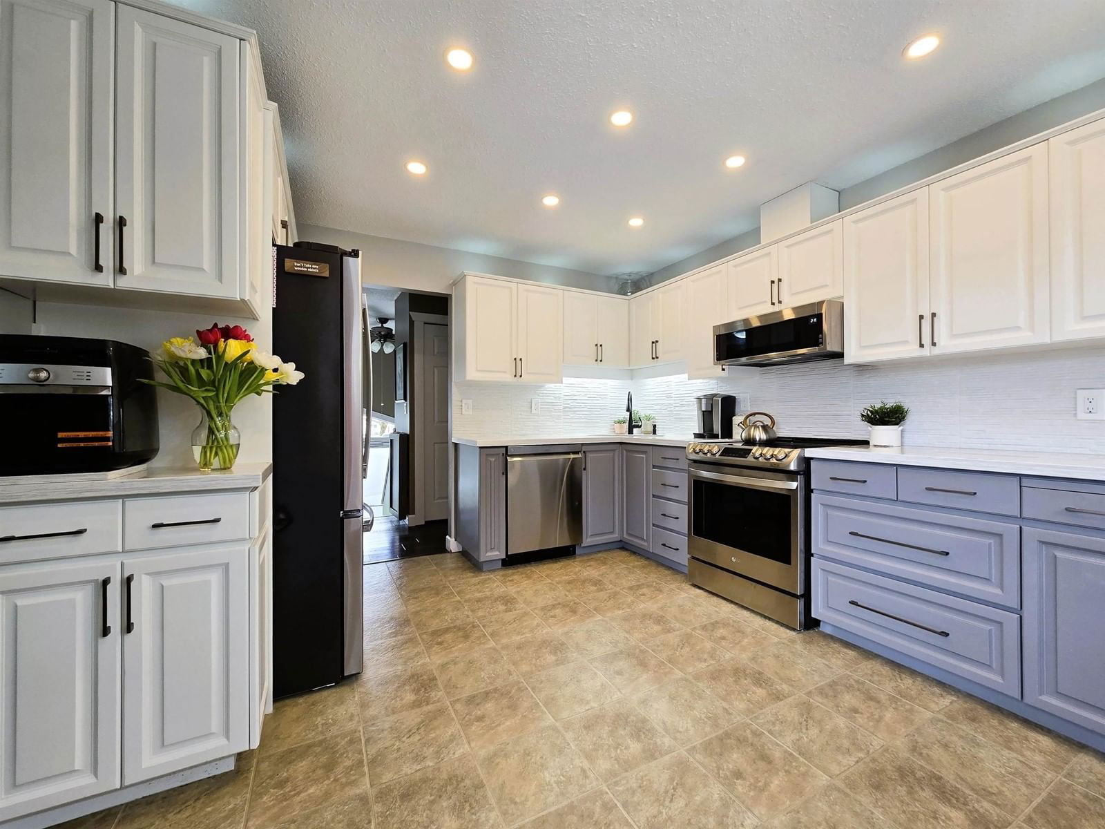 5887 184B STREET Image 5