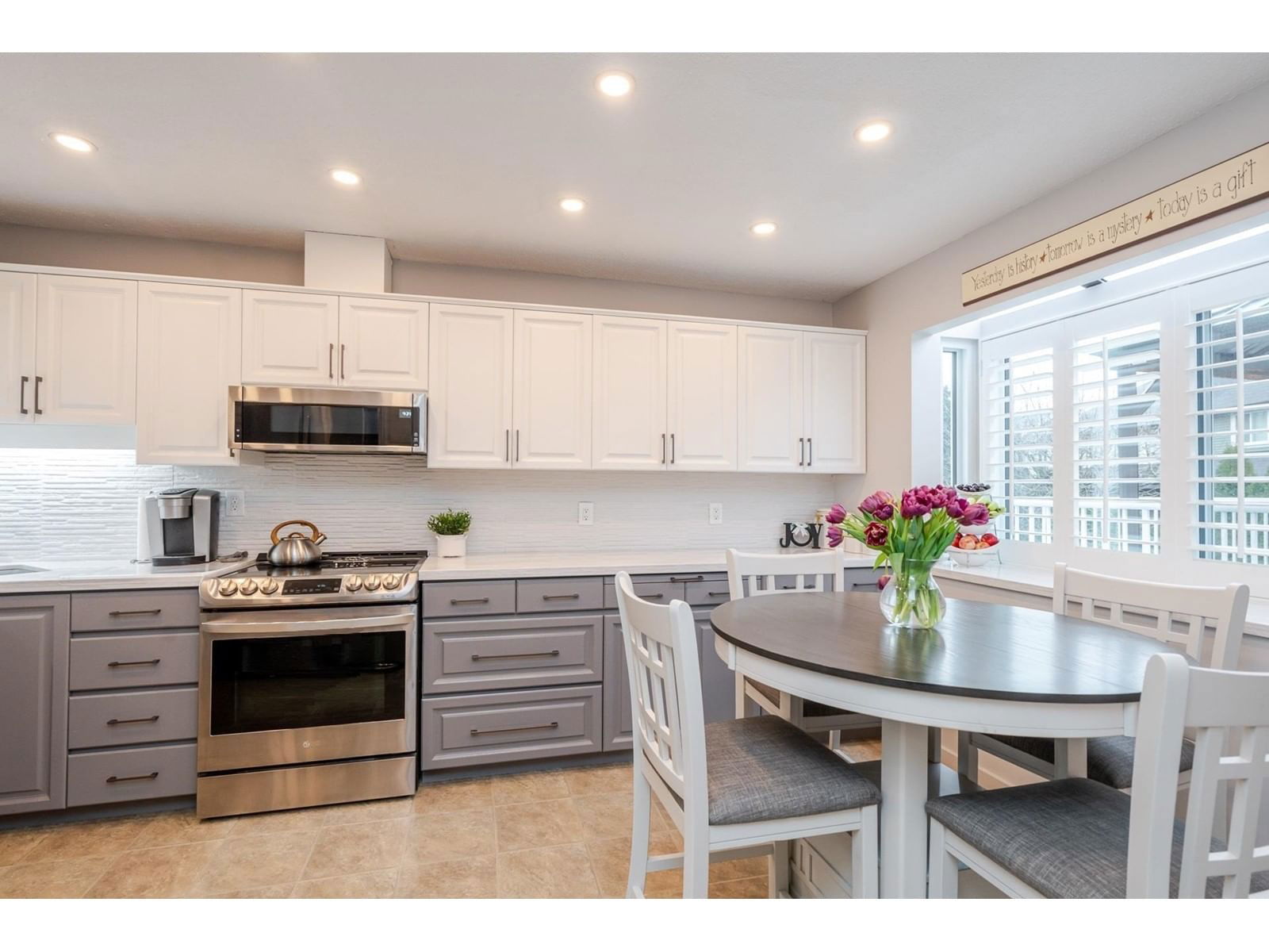 5887 184B STREET Image 8