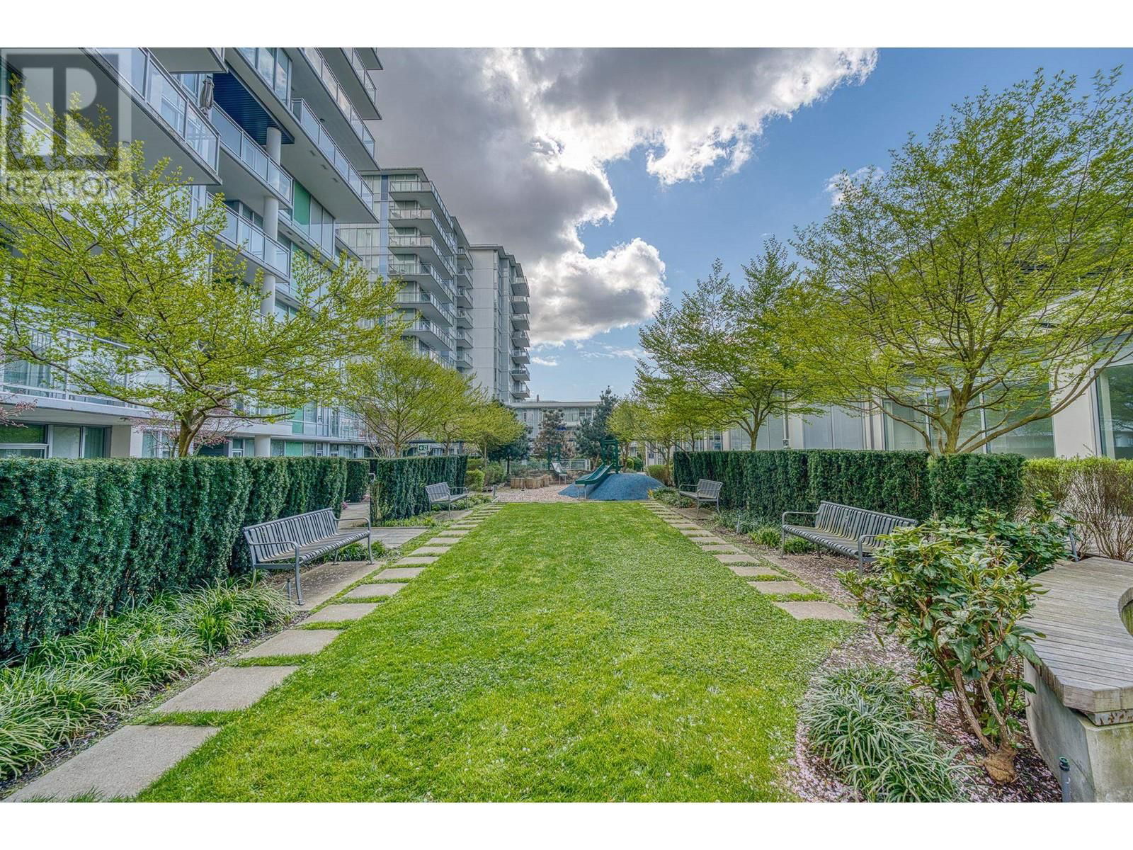 305 - 8633 CAPSTAN WAY Image 26