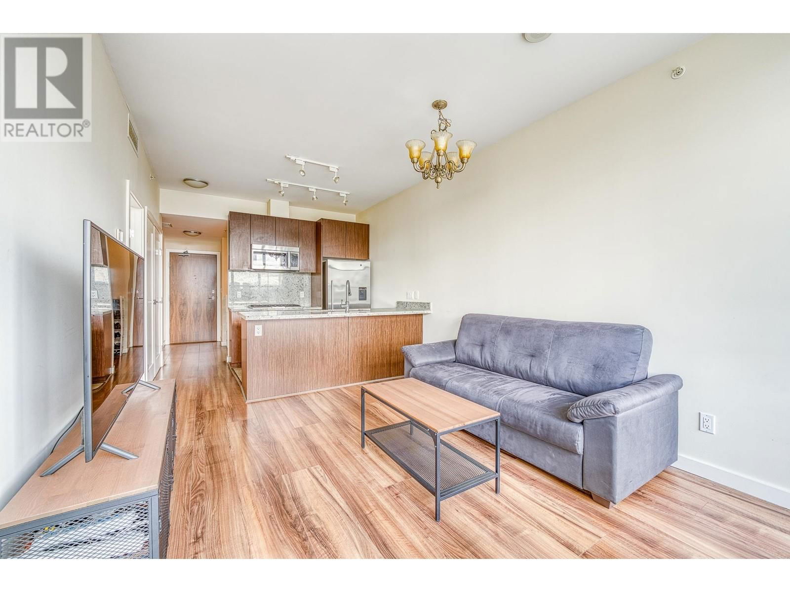 305 - 8633 CAPSTAN WAY Image 8