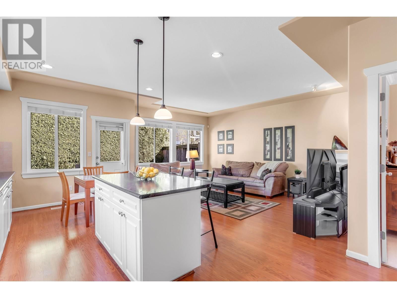 4737 DUNFELL ROAD Image 12