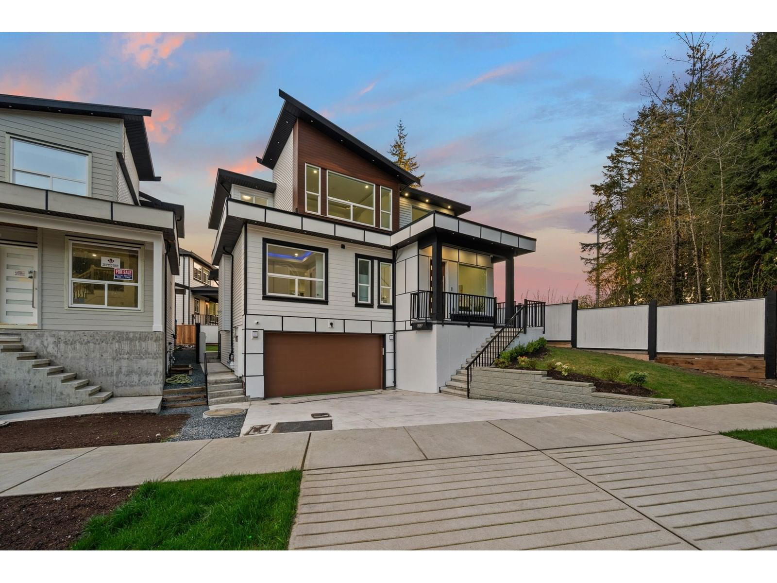 9889 HUCKLEBERRY Image 1