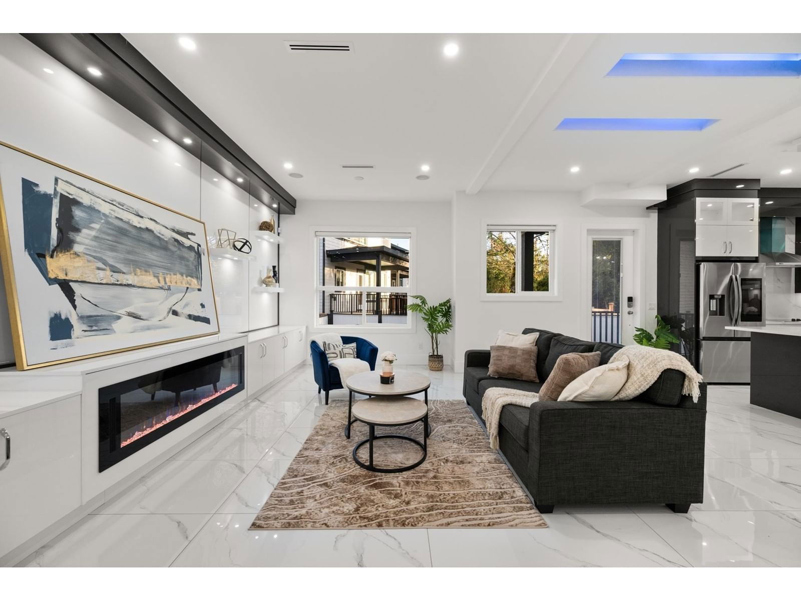 9889 HUCKLEBERRY Image 18