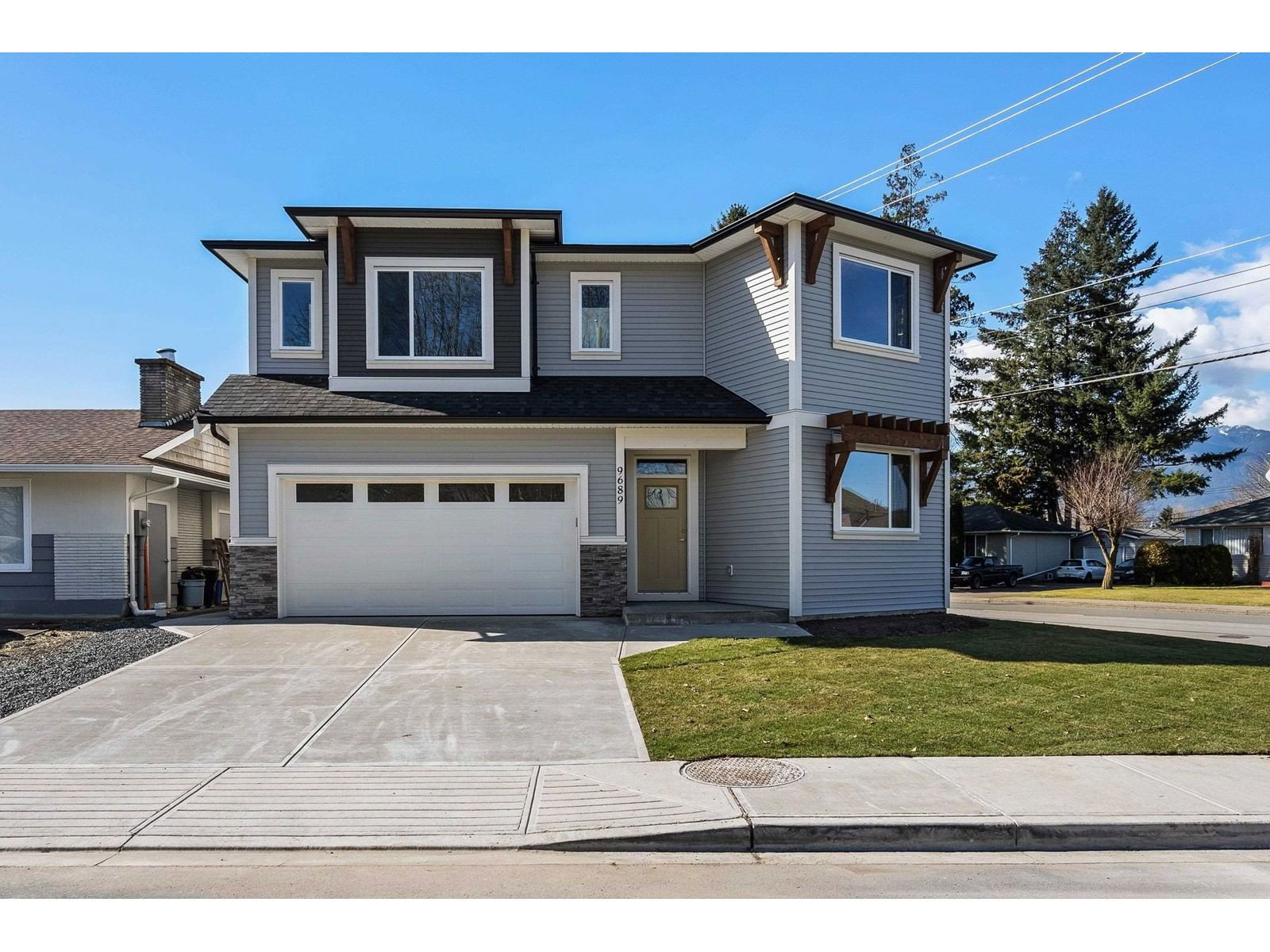 9689 WOODBINE STREET Image 1