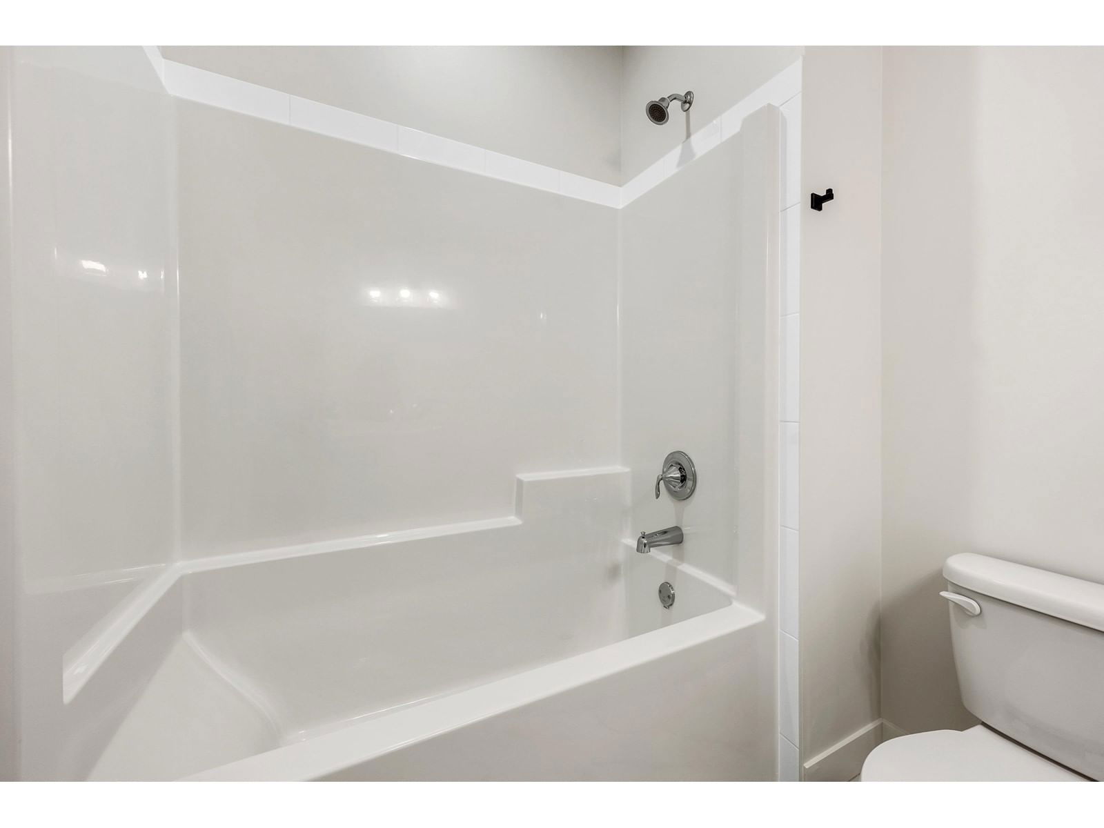 9689 WOODBINE STREET Image 27