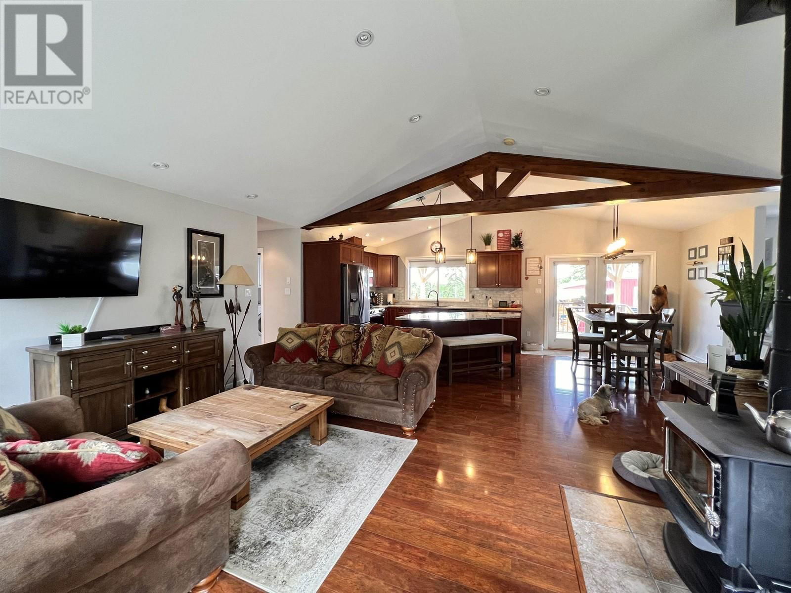 6284 MACABAR ROAD Image 10
