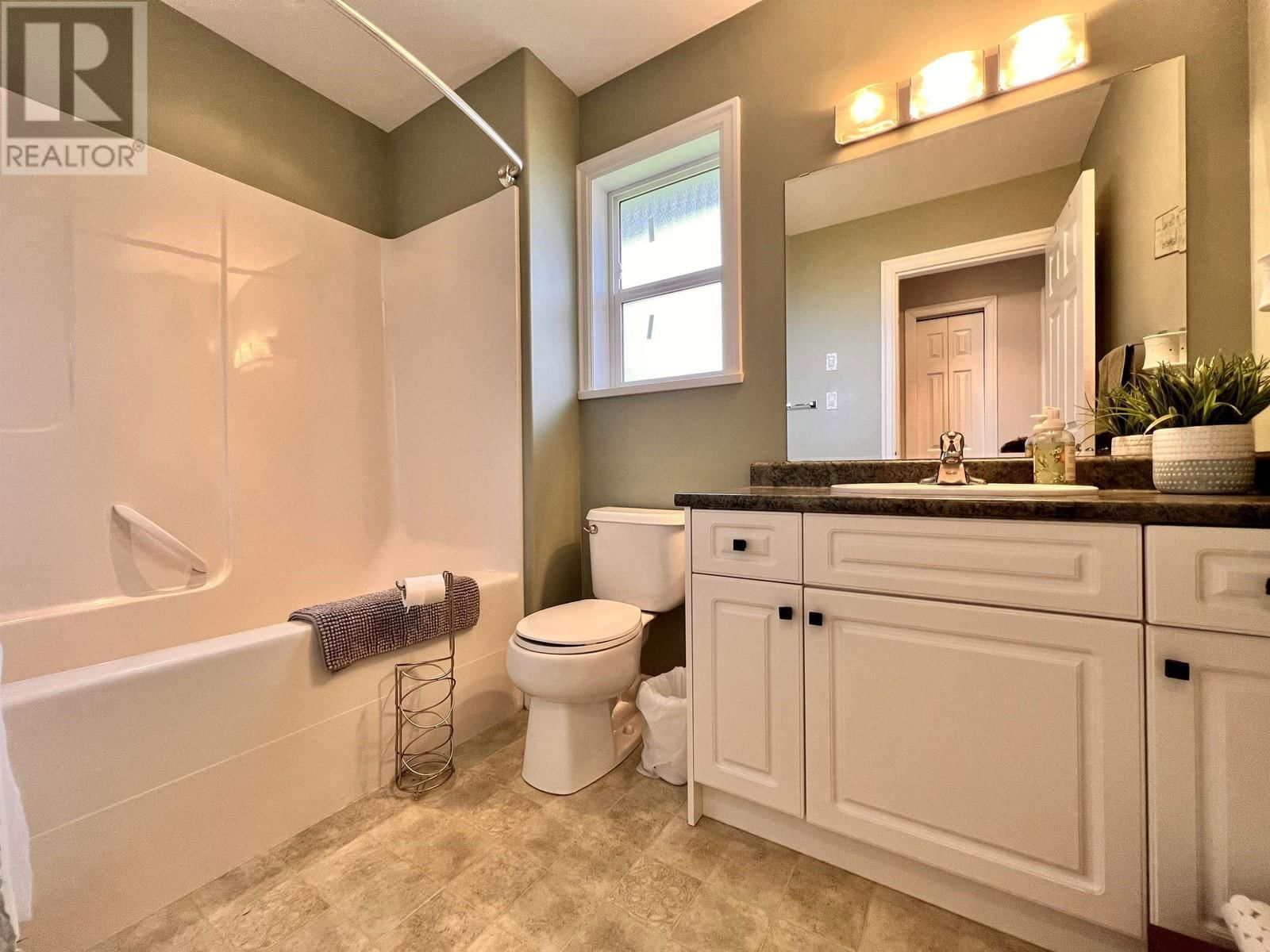 6284 MACABAR ROAD Image 13