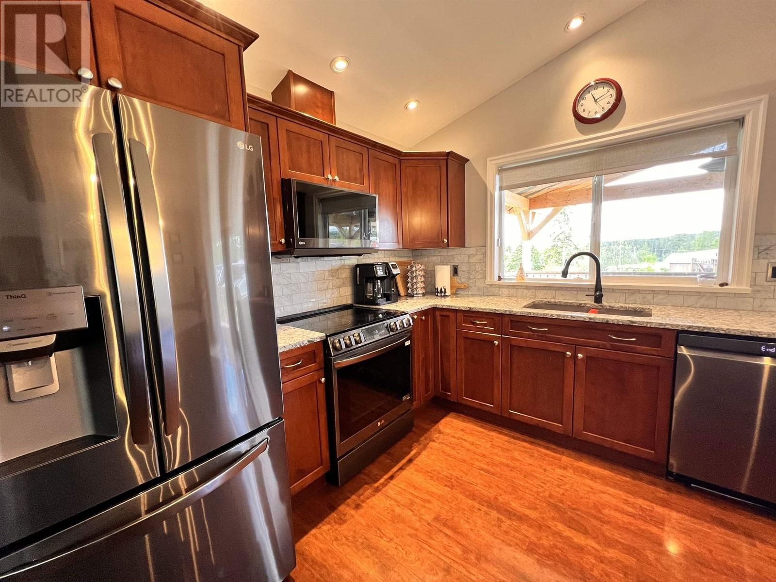 6284 MACABAR ROAD Image 4