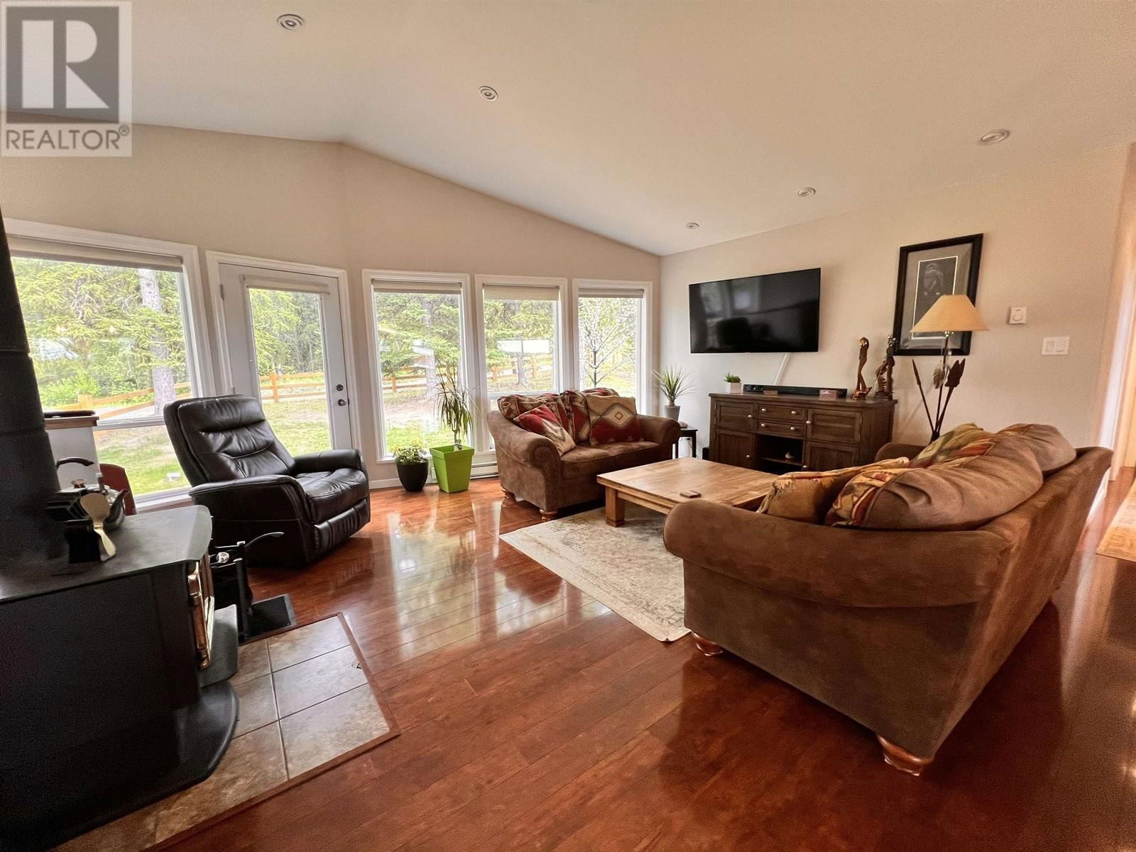 6284 MACABAR ROAD Image 9