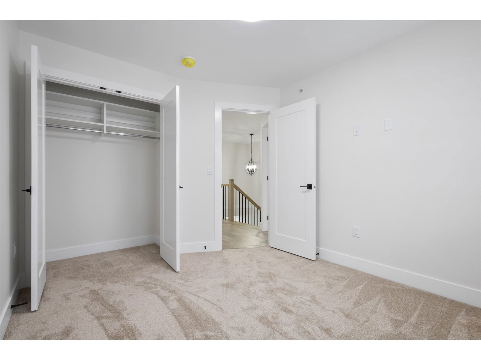 32545 HIGGINBOTTOM Image 18