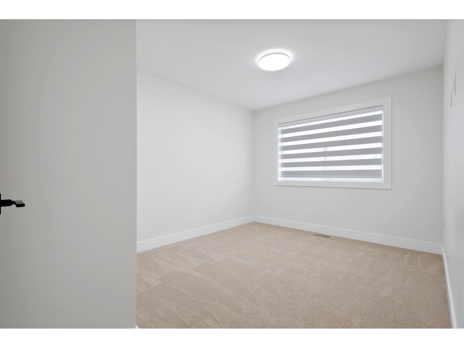 32545 HIGGINBOTTOM Image 19