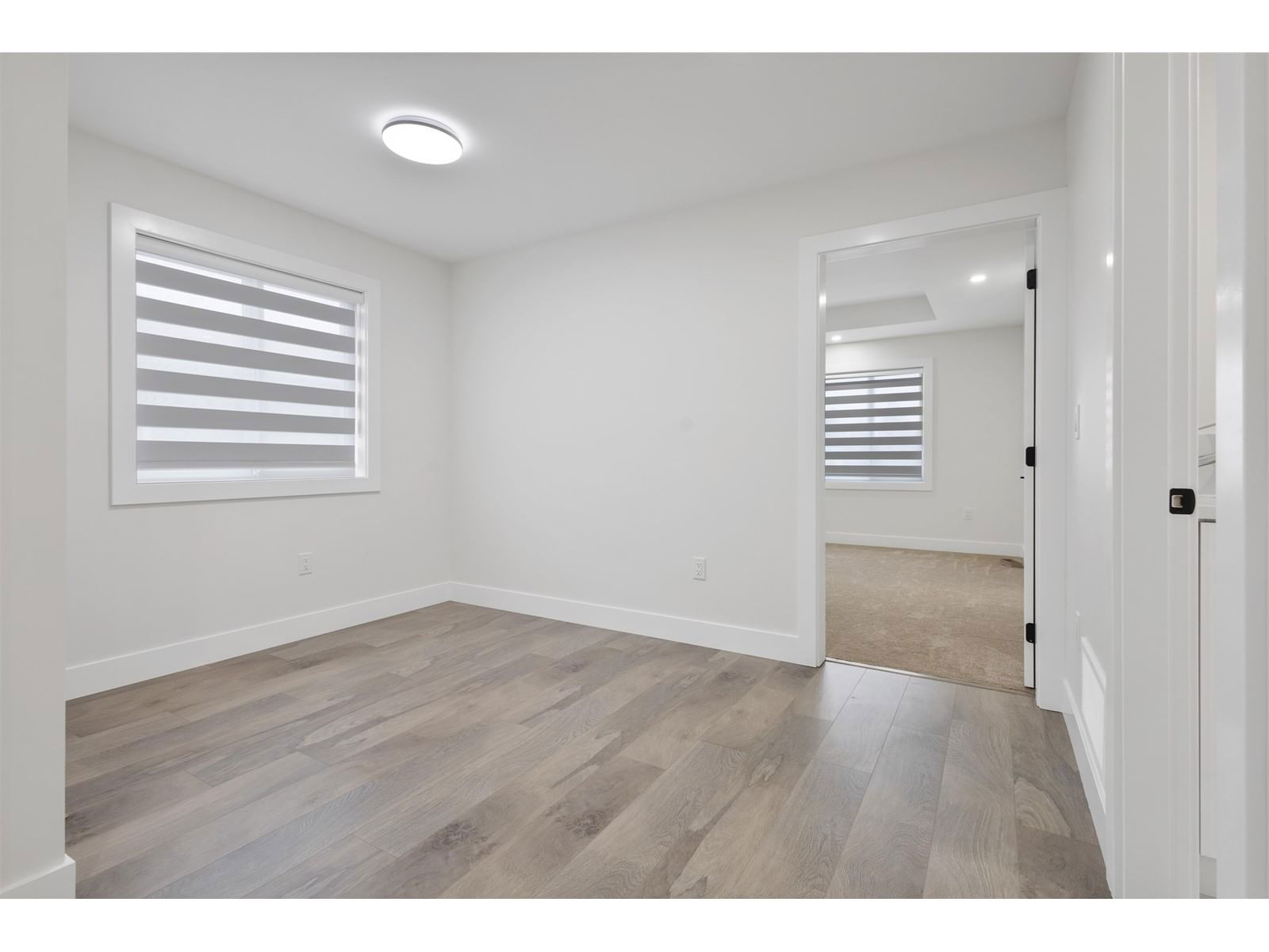 32545 HIGGINBOTTOM Image 21