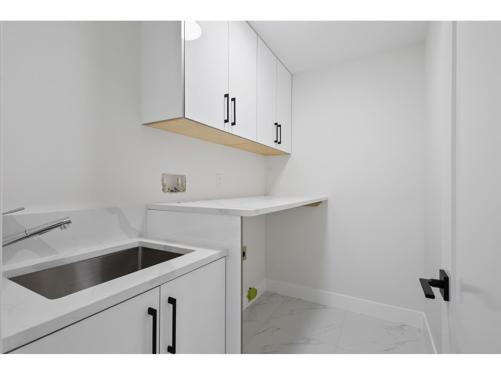 32545 HIGGINBOTTOM Image 22