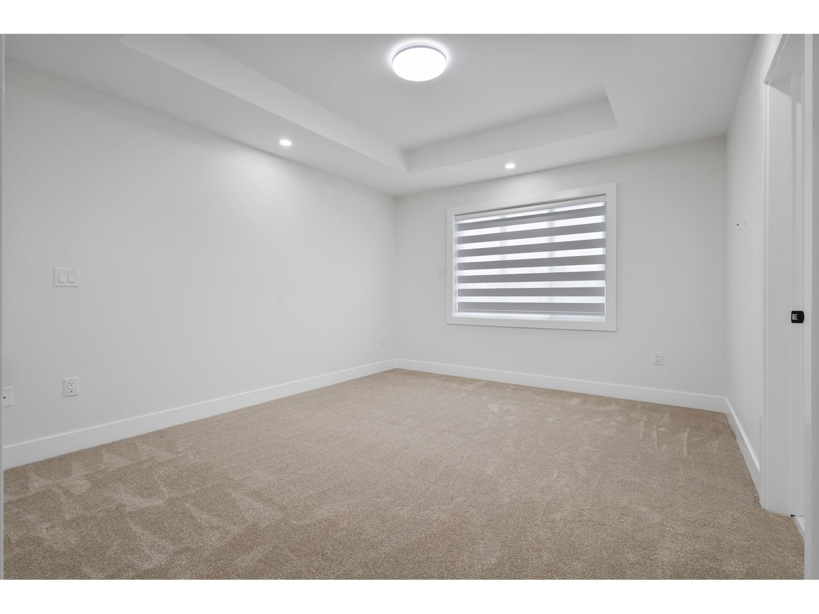 32545 HIGGINBOTTOM Image 23