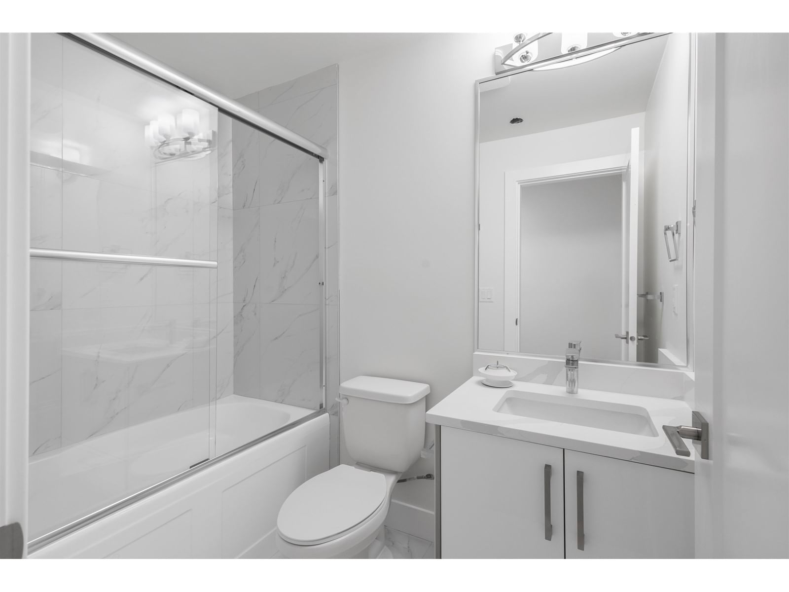 32545 HIGGINBOTTOM Image 34