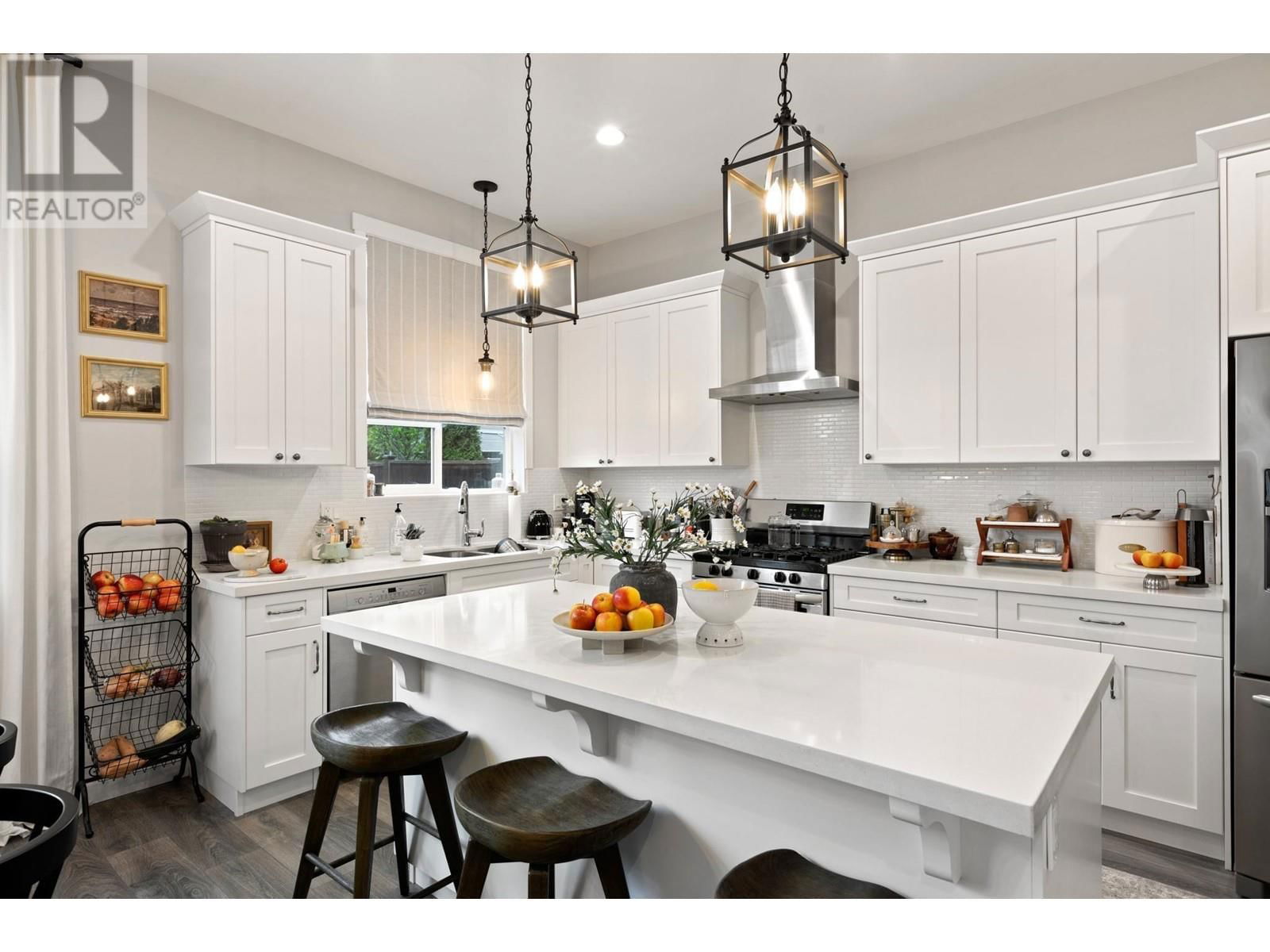 11257 243A STREET Image 12