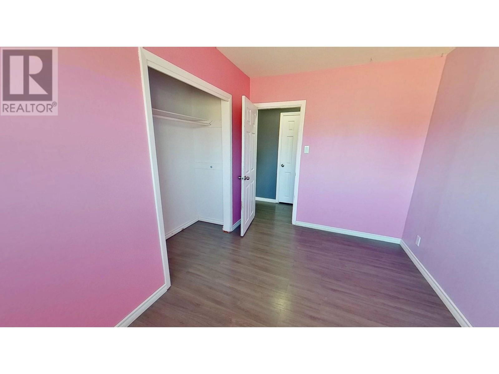 10315 105 AVENUE Image 25
