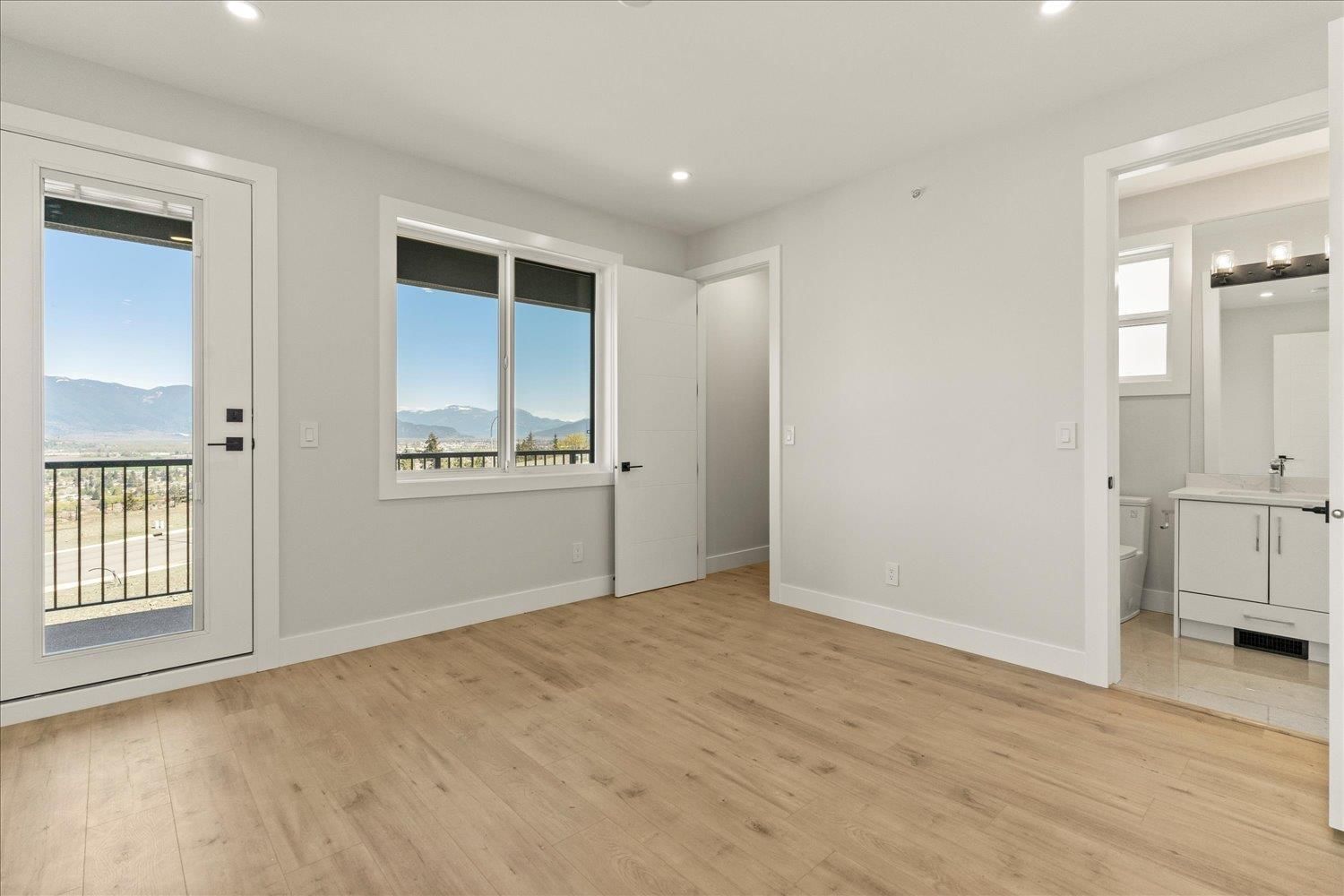 46089 CRESTVIEW DRIVE Image 26