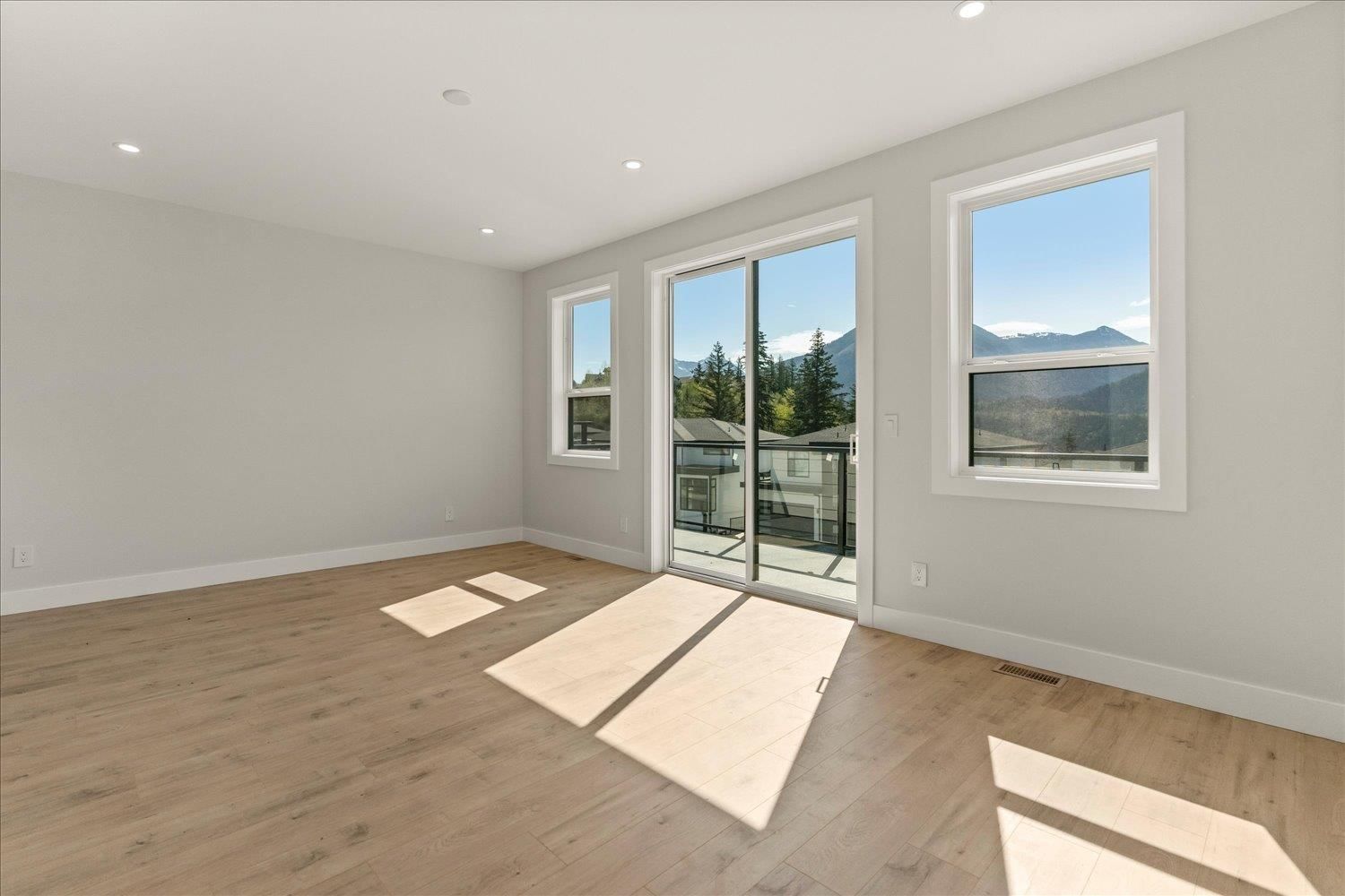 46089 CRESTVIEW DRIVE Image 29