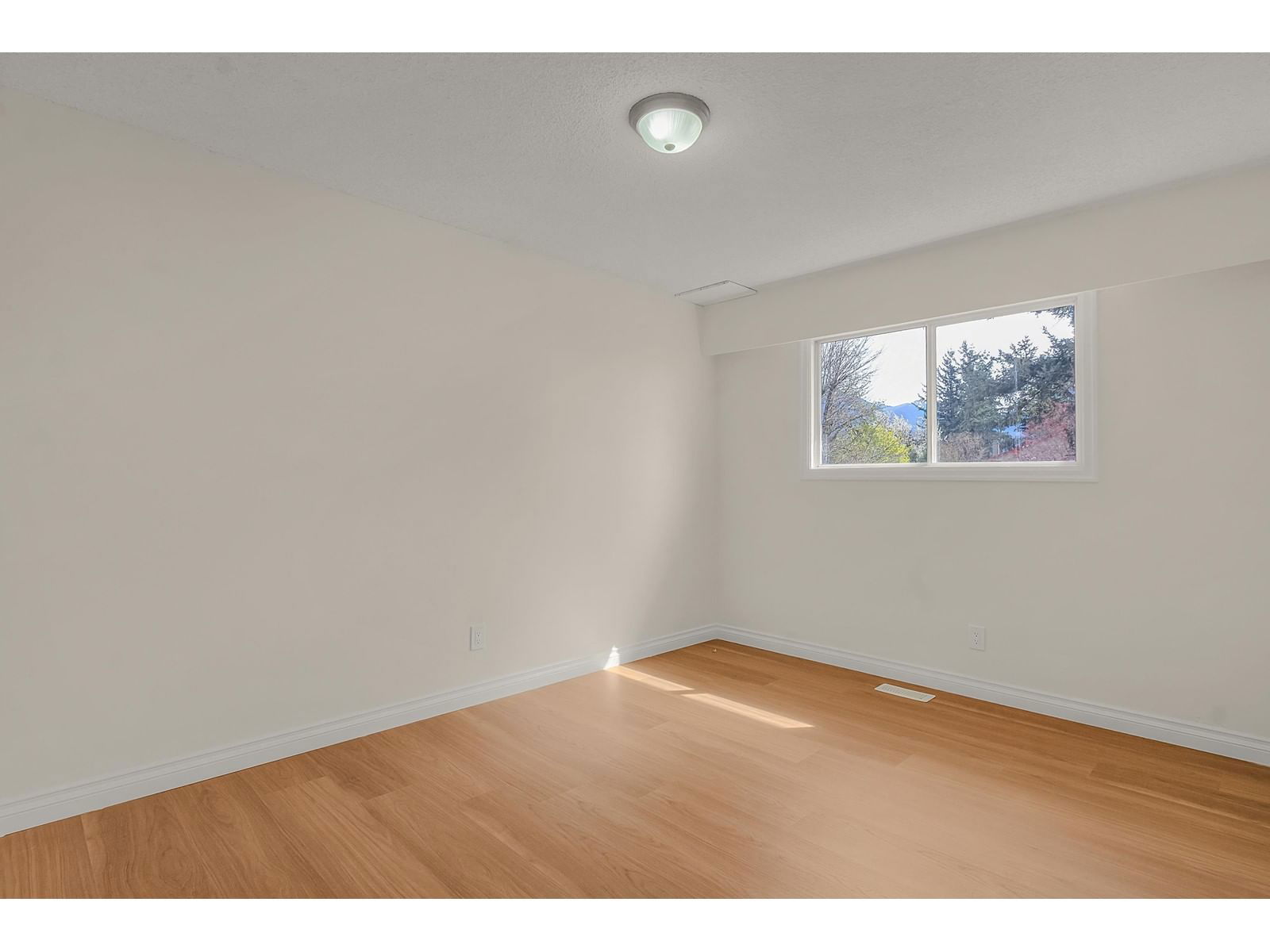 45960 STEVENSON ROAD Image 16