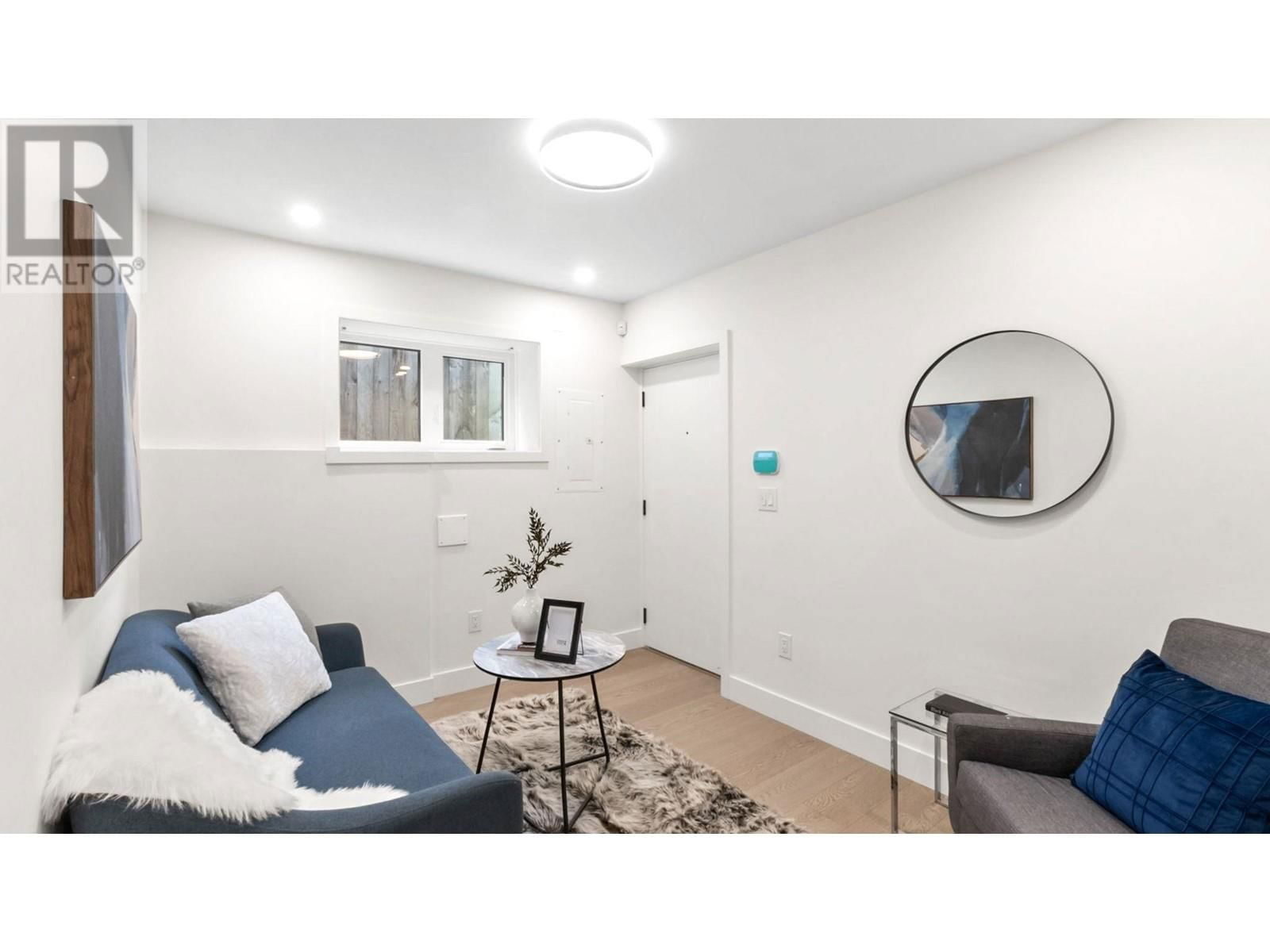 525 11TH AVENUE Image 14