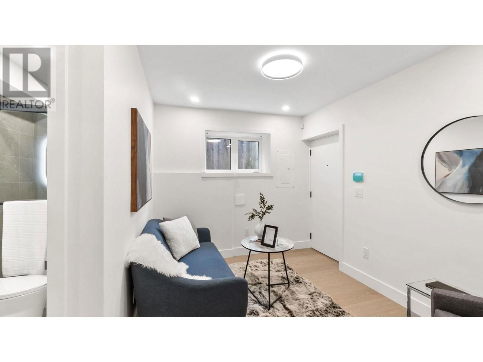 525 11TH AVENUE Image 15