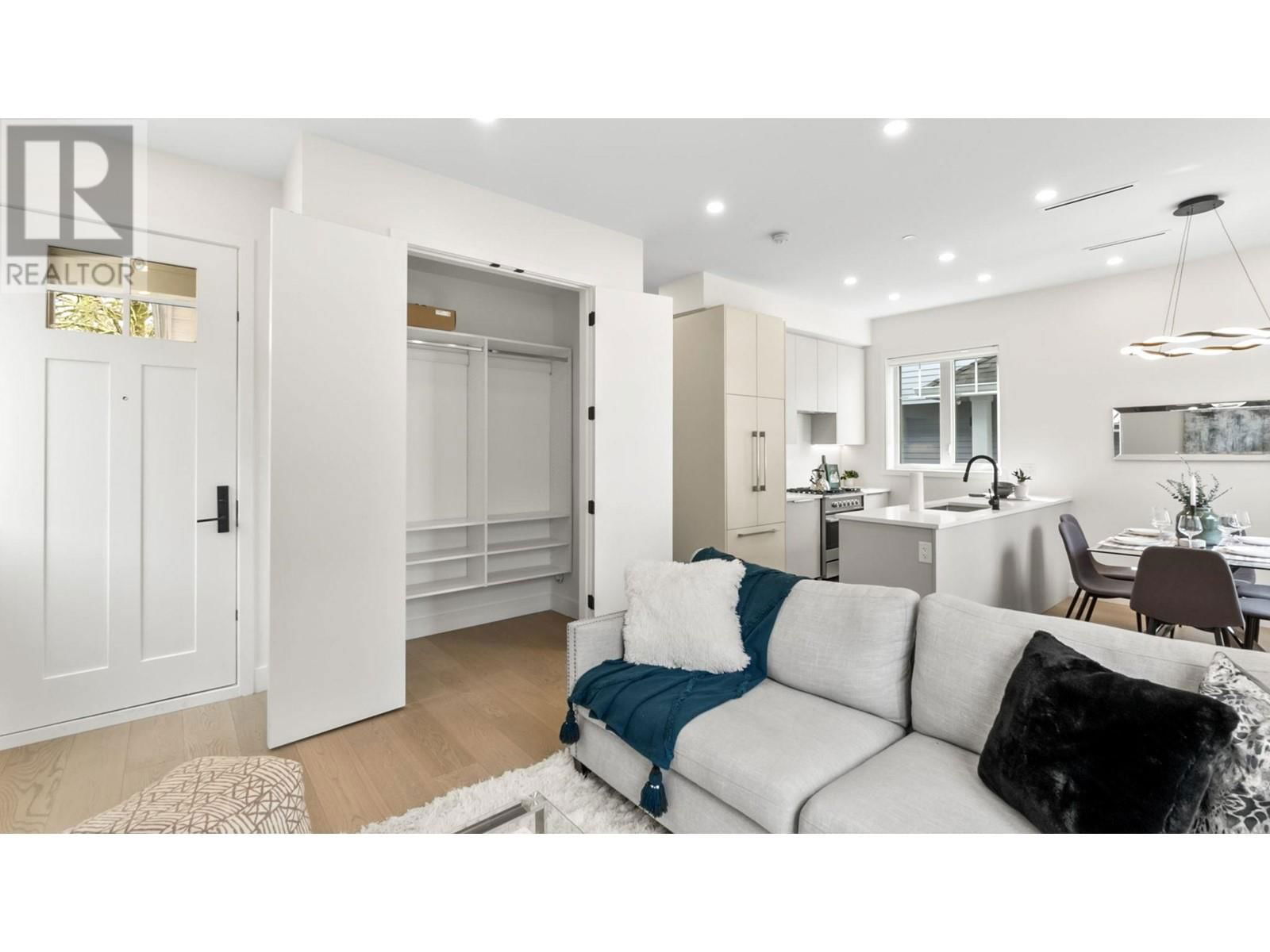 525 11TH AVENUE Image 4