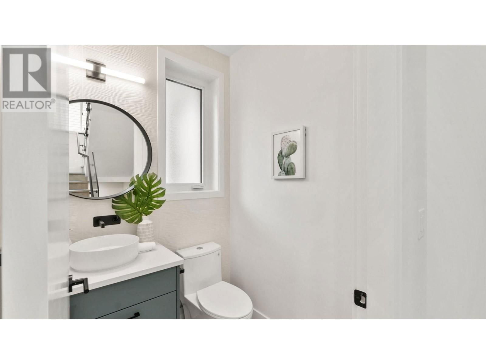 525 11TH AVENUE Image 7