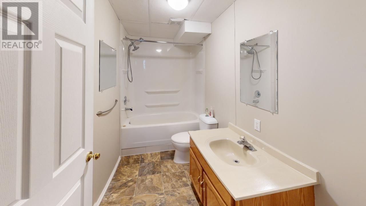 9308 112 AVENUE Image 12